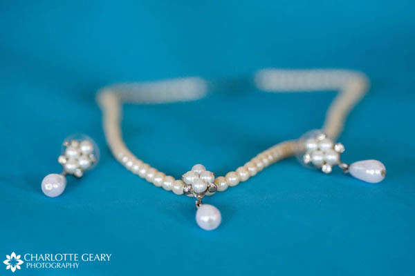 Pearl wedding jewelry
