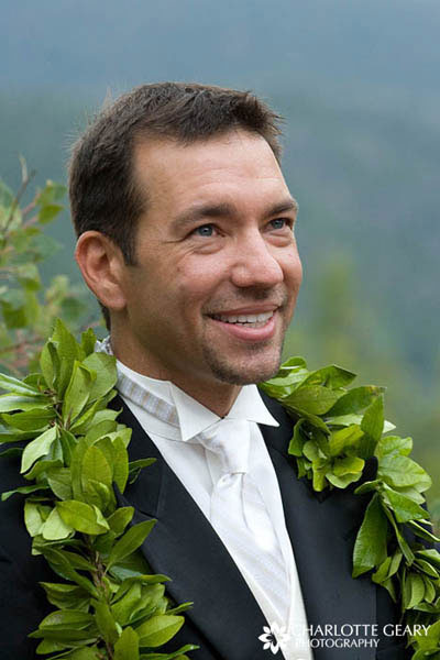 Groom with a garland of leaves