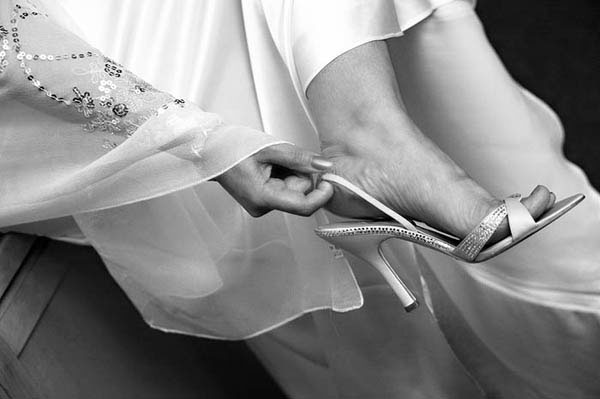 Bride with silver shoes 